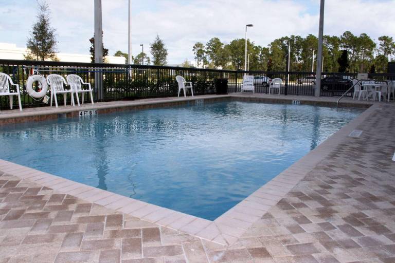 Hampton Inn & Suites Orlando-John Young Pkwy/S Park — photo 3