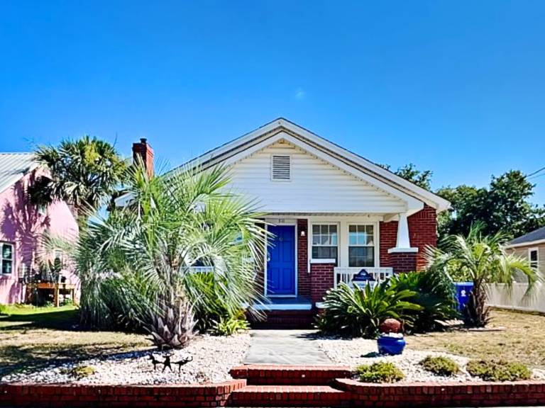 CB Sunshine Cottage — photo 2