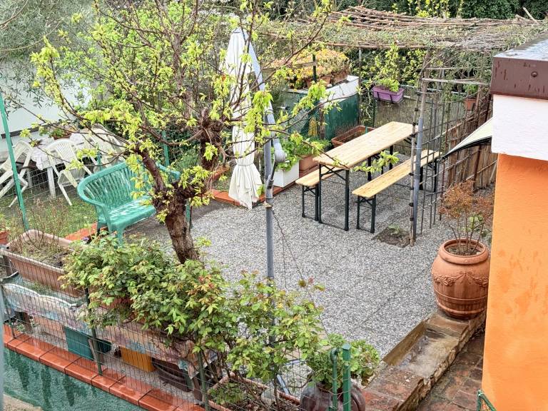 Rental apartment with 2 rooms for 5 persons in Camerano