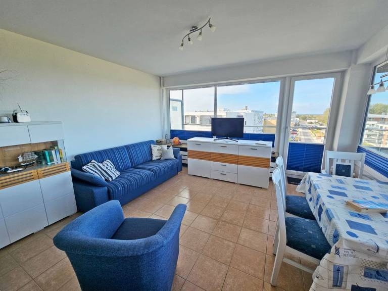Schöne Ferienwohnung in der 5. Etage eines gepflegten Apartmenthauses mit traumhaftem Blick zum Binnensee sowie zur Ostsee! — photo 4