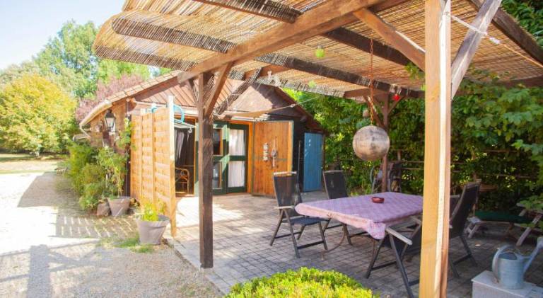 Holiday apartment with pool in Gaillard