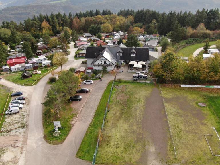 Child-friendly vacation home with terrace & garden | Garden view | Pets allowed — photo 4
