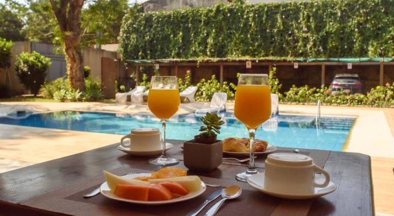 Nice serviced apartment with yard, patio & pool | Pet-friendly in Asunción