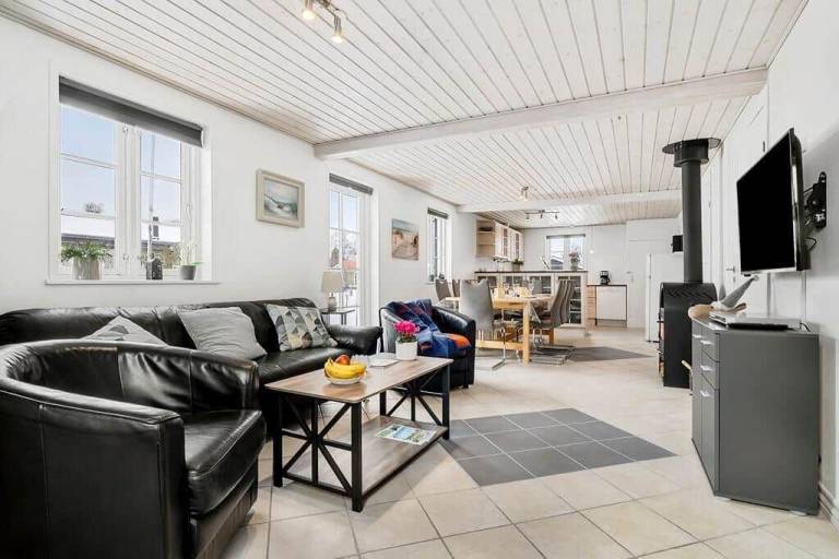 Beautiful vacation home with BBQ, terrace & sauna | Next to the beach | Dogs allowed — photo 2