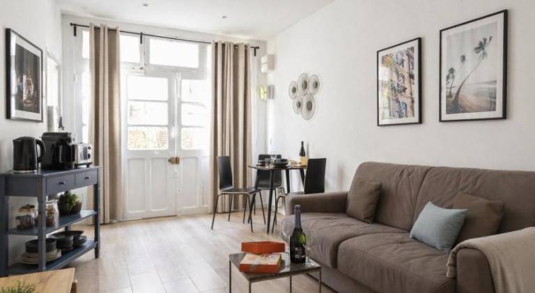 Holiday apartment | Pet-friendly in Clichy