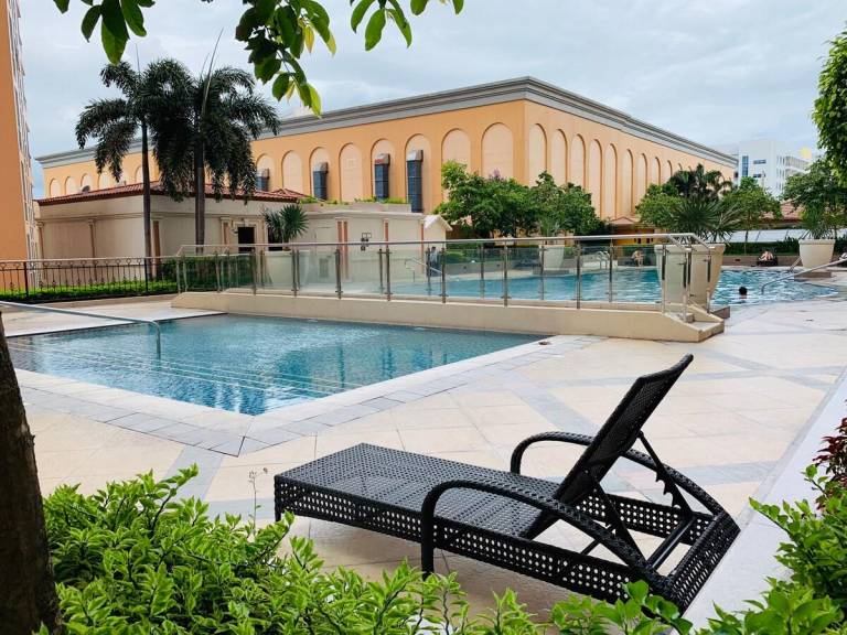Rare Unit With Balcony at The Venice Luxury — photo 3