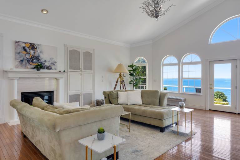 House  White Rock