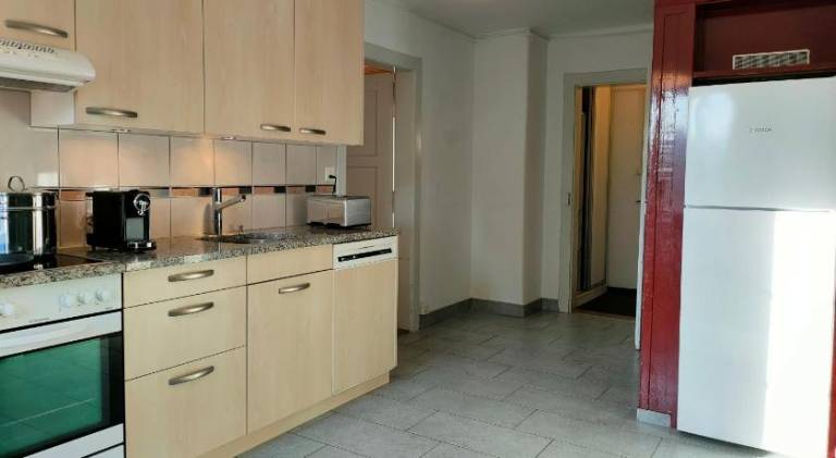 Lovely apartment with yard & patio | Pets allowed — photo 5