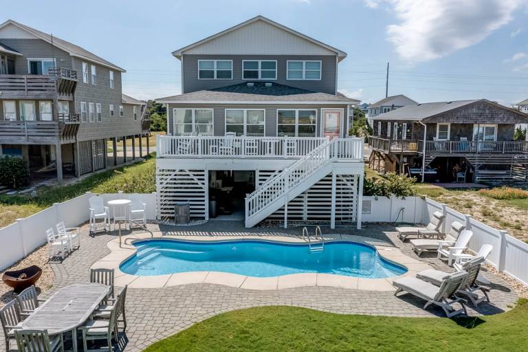 Drift 650 ft. to the beach Private Pool, Hot Tub in Outer Banks, NC