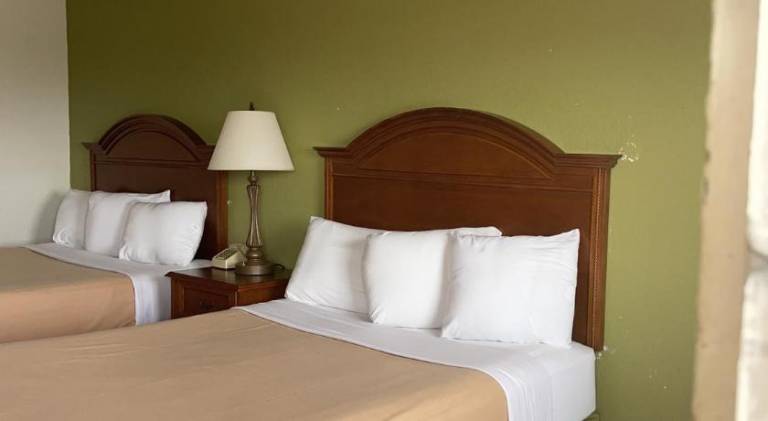 Relax Inn & Suites in Mattoon, IL