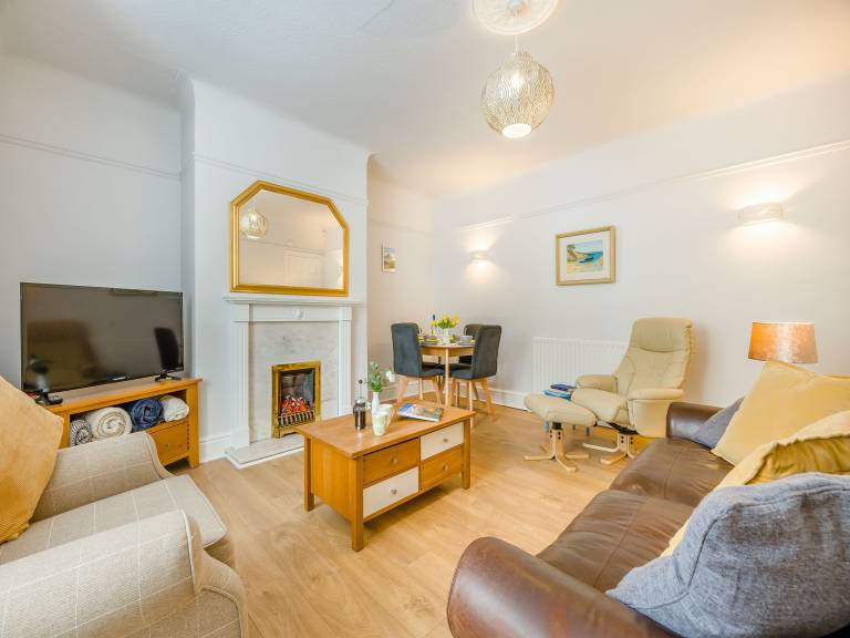Cottage Amble