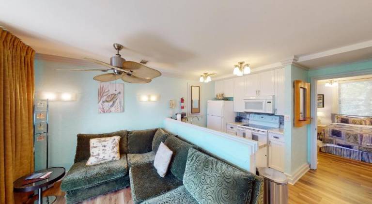 Pleasant vacation home with pool | Pets allowed — photo 2