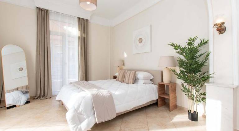 Fully equipped holiday apartment with patio | Next to Hagia Sophia | Pets are welcome in Thessaloniki