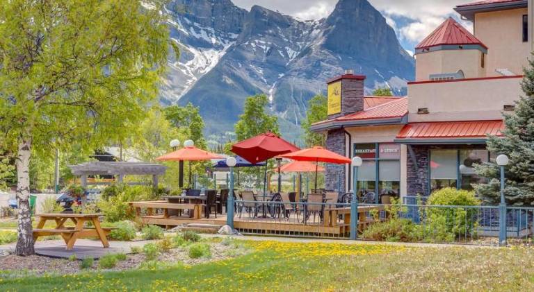 Chateau Canmore — photo 5