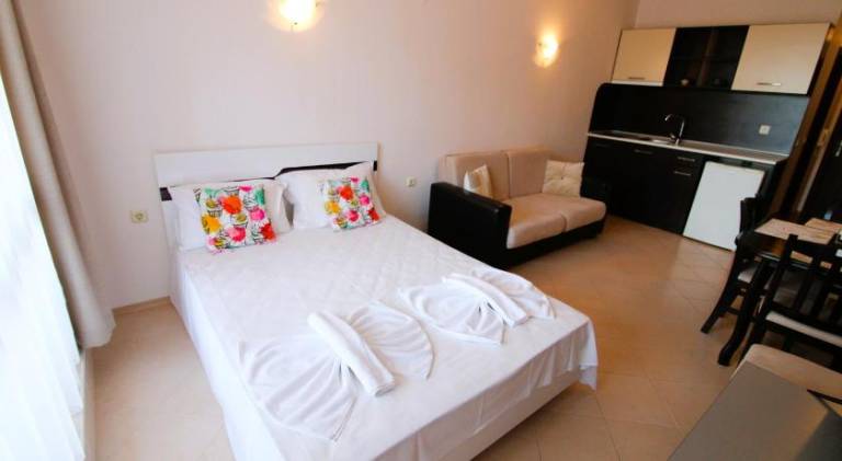 Sunset Beach 3 - Menada Apartments — photo 5
