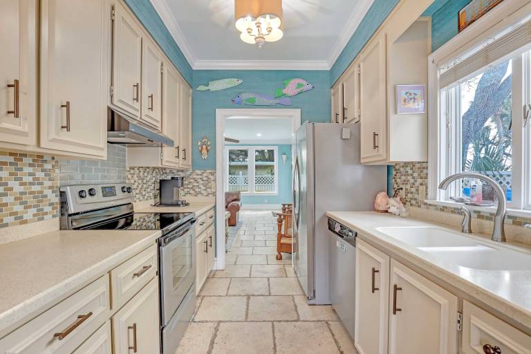 St Simons Island Townhome w/ Balcony + Ocean View! — photo 3