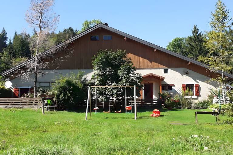 Holiday Home “Ancienne Petite Ferme”: Mountain View, Shared Terrace, Wi-Fi — photo 4