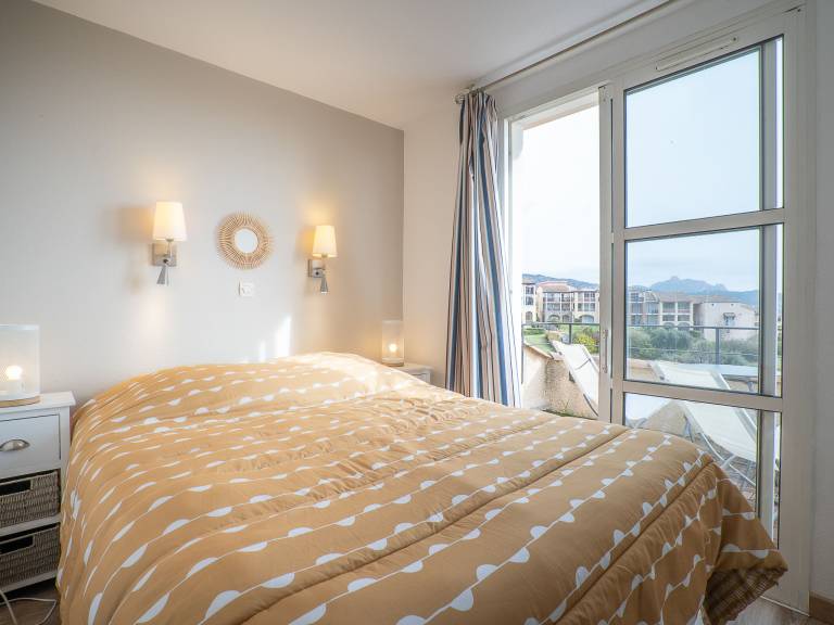 Family-friendly nice holiday apartment with yard, pool & terrace | Sea view | Dogs allowed — photo 4