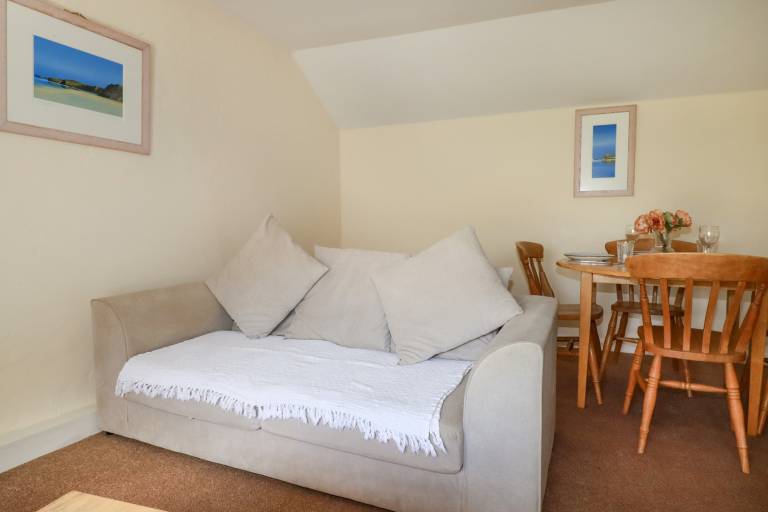 Cottage with garden | Beach view — photo 4