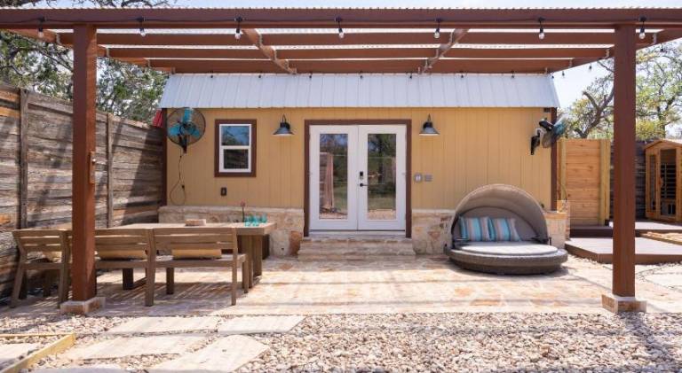 Romantic Tiny Luxury Retreat w heated pool, sauna n outdoor shower in Wimberley 10 acres — photo 3
