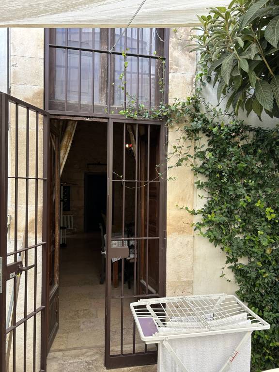 Casa Castellana grotte