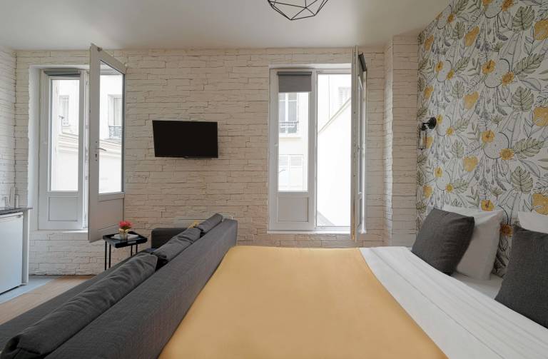 Child-friendly wonderful studio with fast internet | Near Eiffel Tower | Pets allowed — photo 3