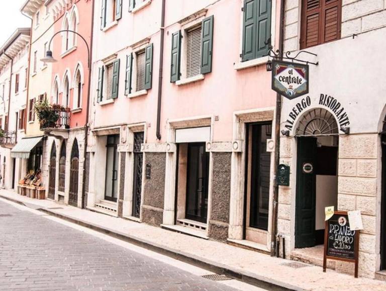 Locanda Al Centrale in Caprino Veronese