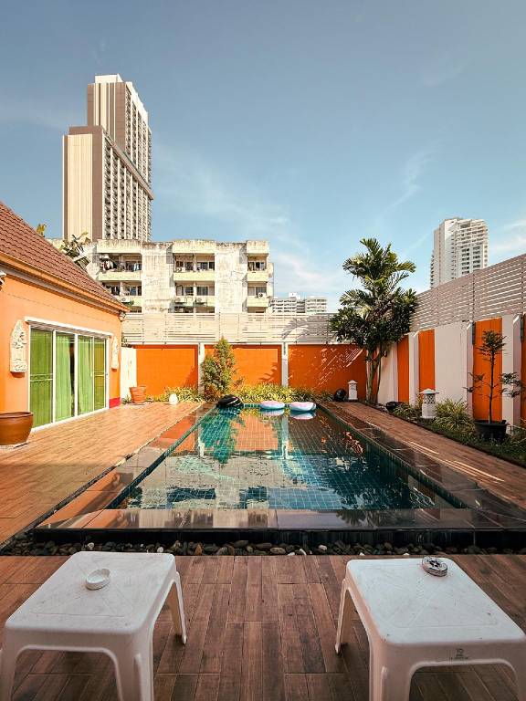 Fully equipped beautiful vacation home with BBQ, pool & hot tub | Beach nearby | Pet-friendly in Pattaya