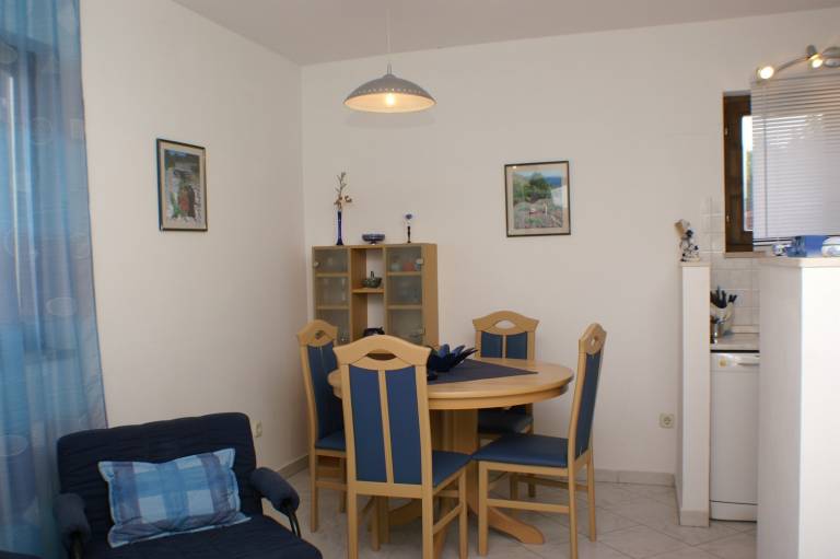Two bedroom apartment with terrace and sea view Mirca, Brač (A-2902-b) — photo 4