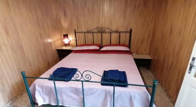 House with 2 rooms for 5 persons — photo 3
