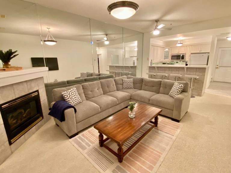 Condo  Collingwood