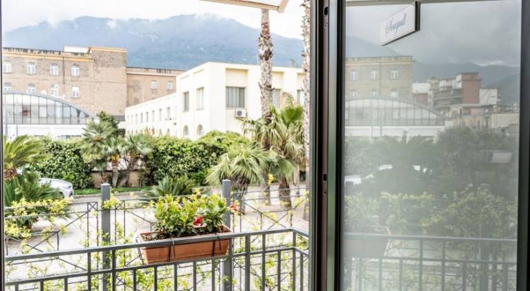 Holiday apartment with garden — photo 3