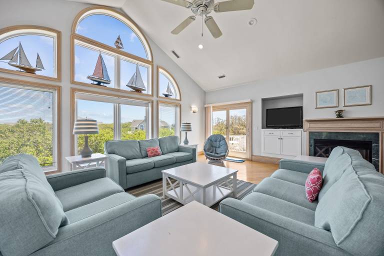 House with terrace, hot tub & BBQ | Water view — photo 4