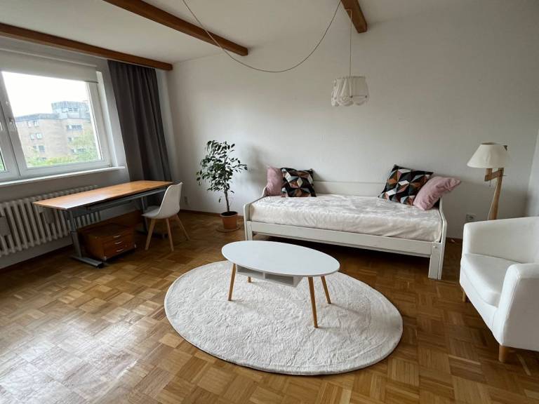 71 m² Gemeinschaftszimmer