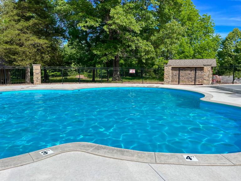 House with pool, hot tub & terrace | Suitable for remote work — photo 3