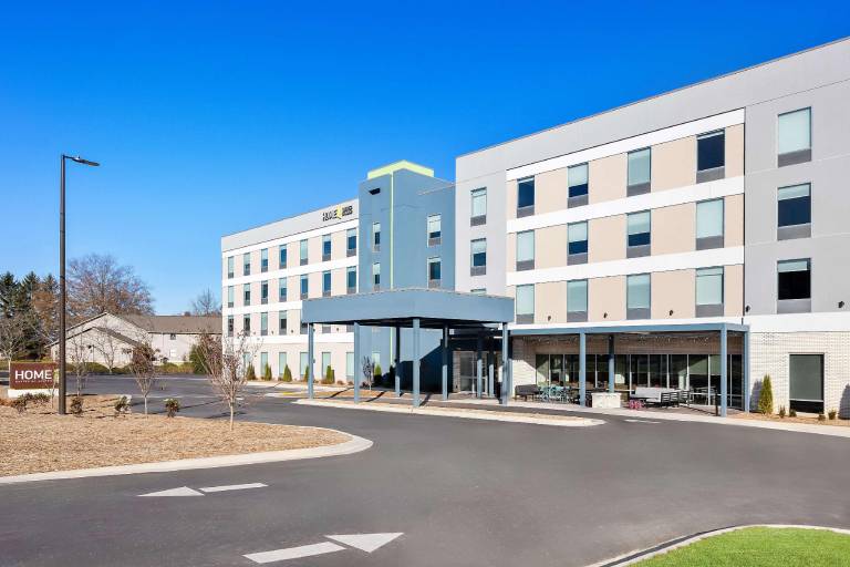 Home2 Suites by Hilton Hendersonville — photo 2