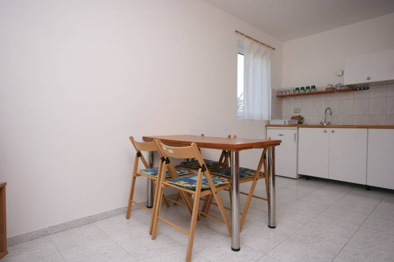 Two bedroom apartment with terrace Mandre, Pag (A-6405-a) — photo 4