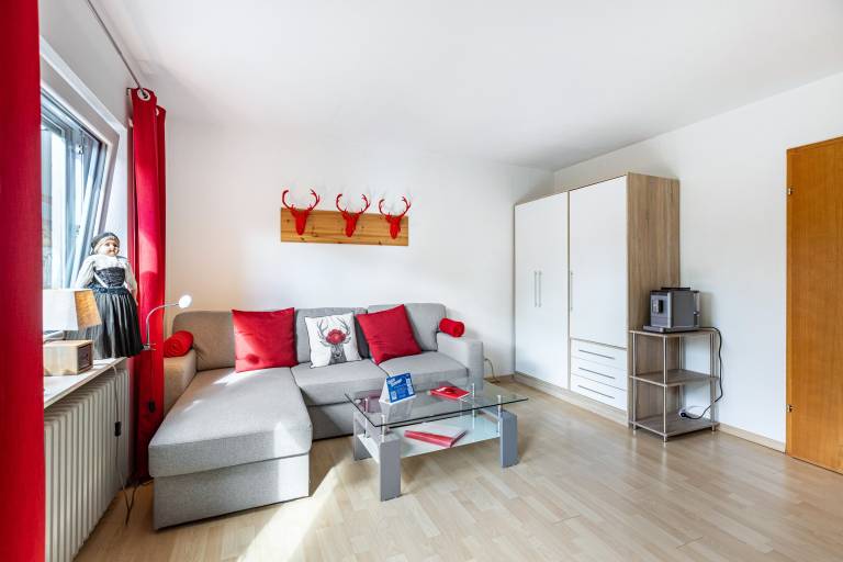 Wonderful holiday apartment with BBQ, yard & terrace | Garden view | Dogs allowed — photo 3