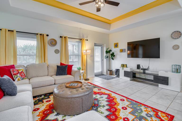 Steps to Beach: Oceanside Townhome w/ Heated Pool — photo 3