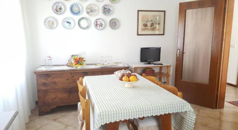 Apartment with 2 rooms for 6 persons — photo 3