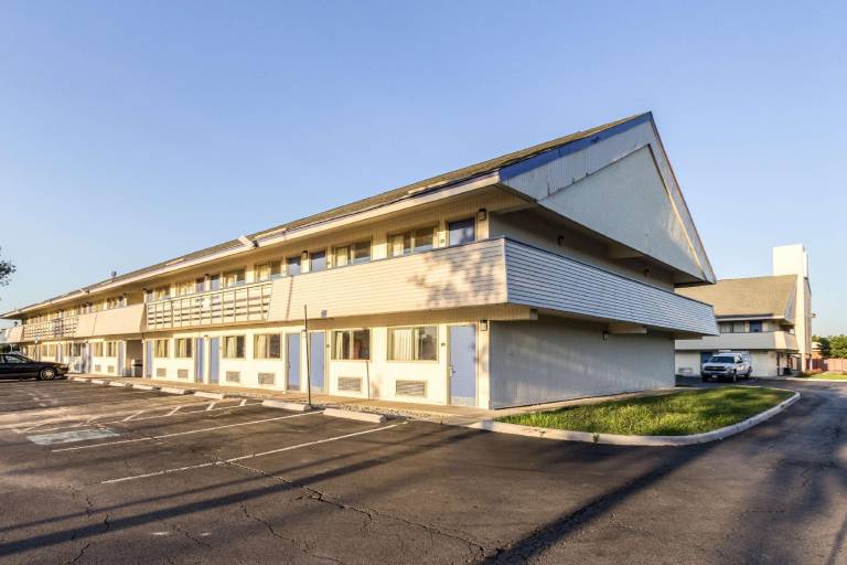 Motel 6 Grove City, OH in Franklin, OH