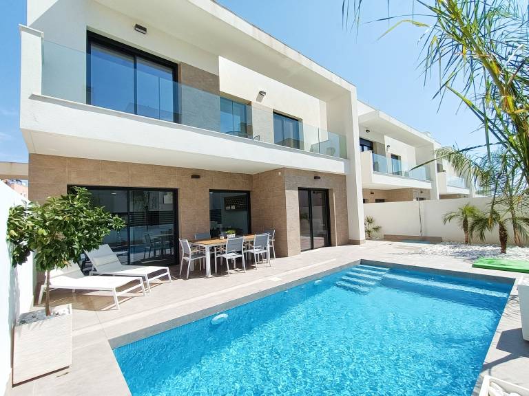 120 m&sup2; Ferienhaus