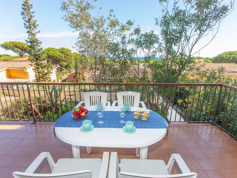 Holiday apartment with garden & terrace | Sea view — photo 2