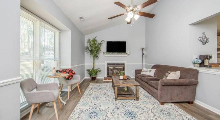 Apartment with 2 rooms for 4 persons in Fayetteville, NC