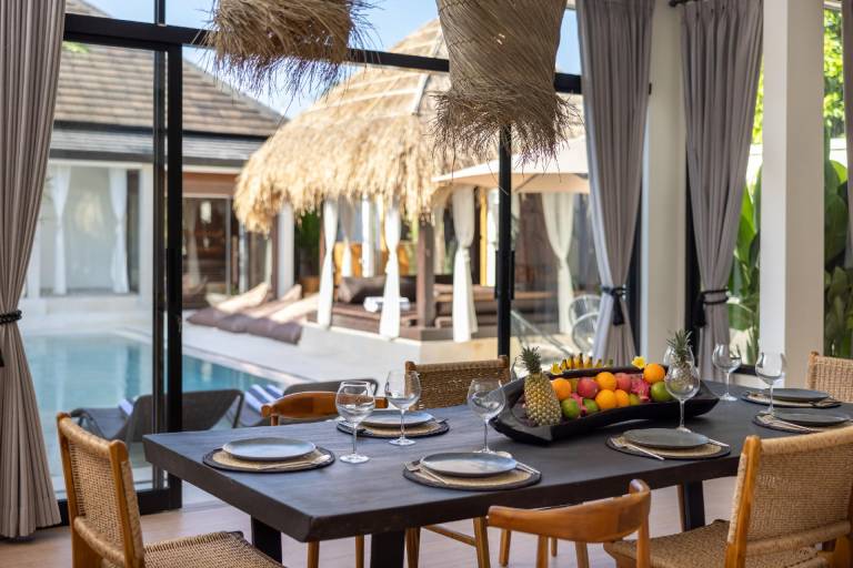 Villa with private pool, sauna & terrace | Perfect for remote work | Pets allowed in Canggu