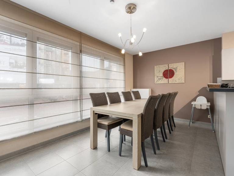 Apartment with patio — photo 3