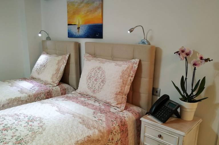 Accommodation  Makry Gialos