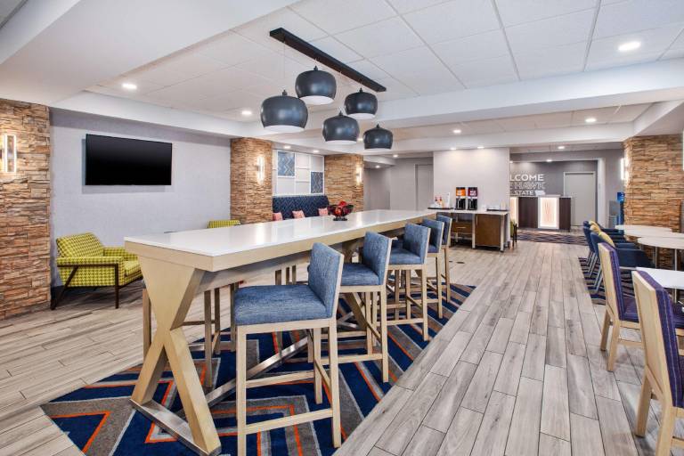 Hampton Inn Clinton — photo 2