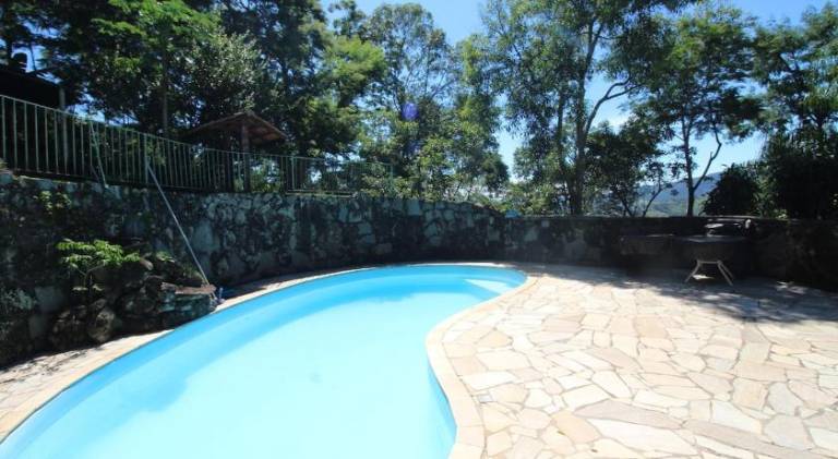Vacation home with jacuzzi & pool | Pet-friendly in Mairiporã