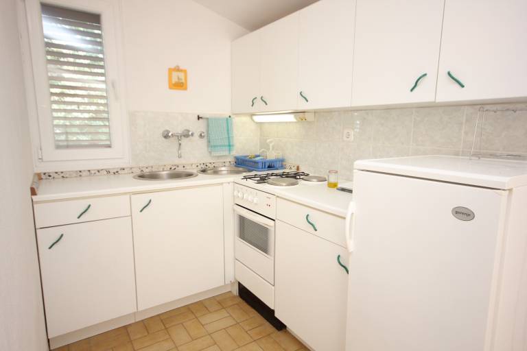 One bedroom apartment with terrace and sea view Zavala, Hvar (A-8912-a) — photo 5